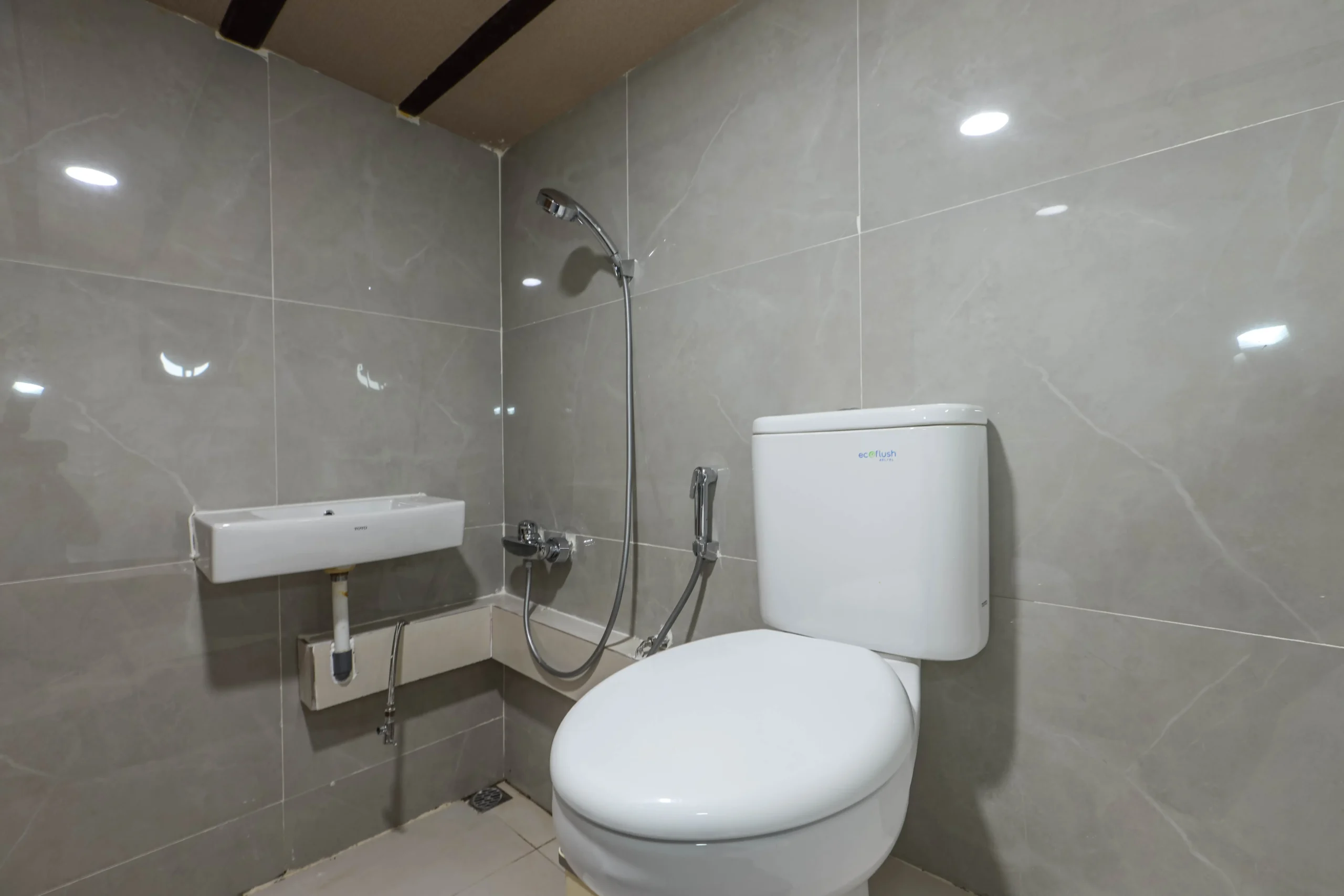 Family Cabin Bathroom