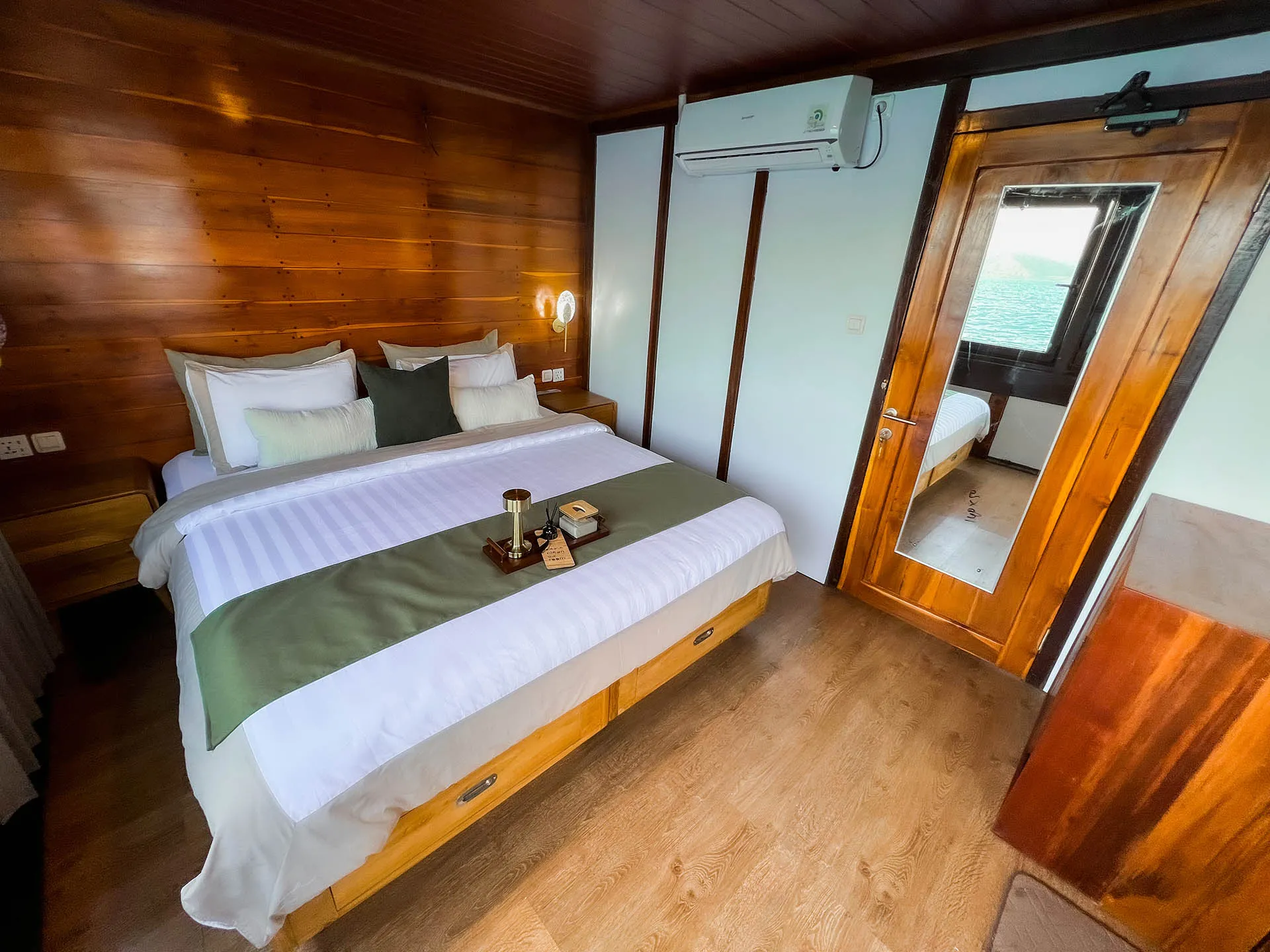 Deluxe Cabin
