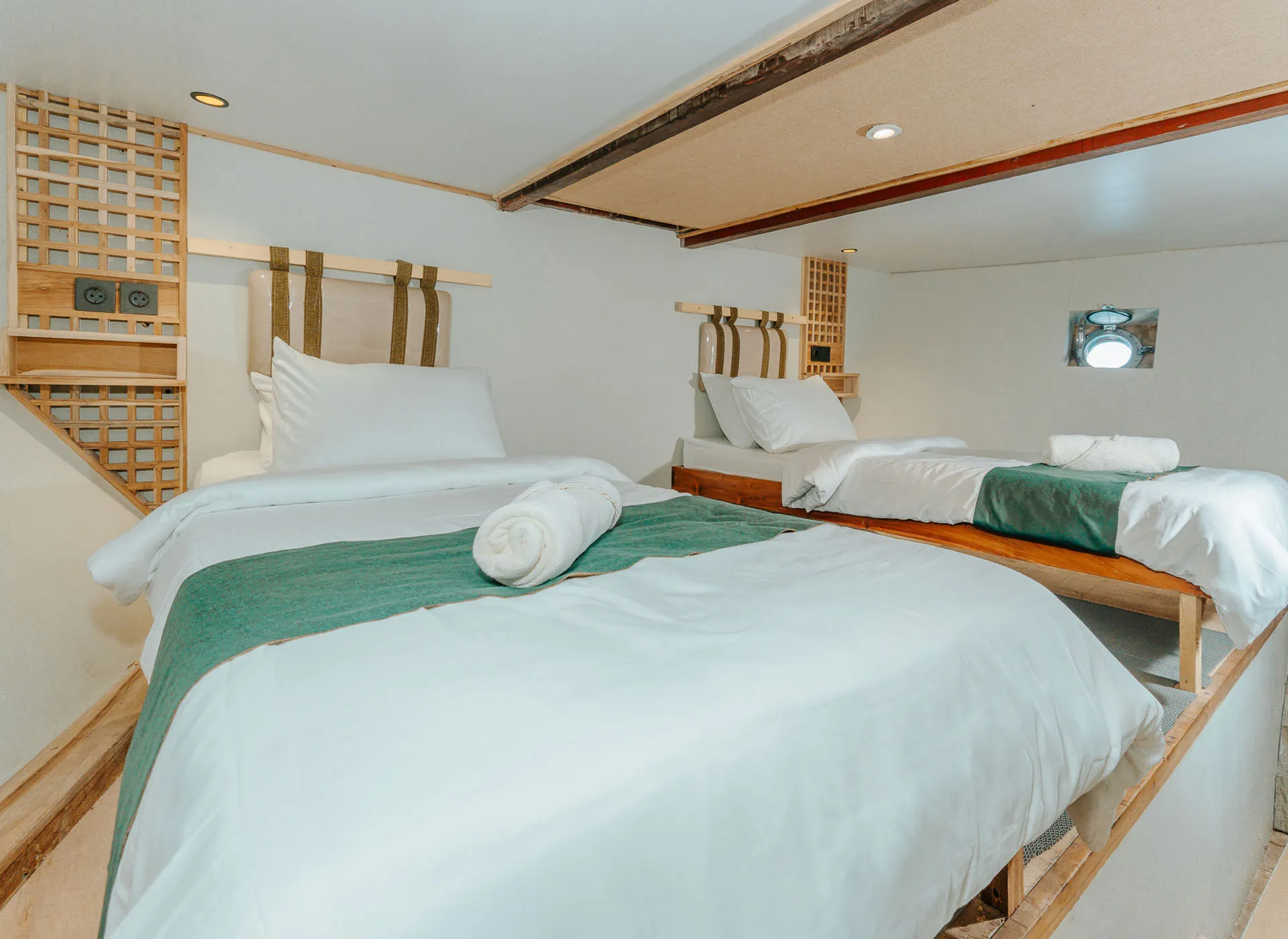 Marea-Sharing Cabin Twin-Bedroom 2