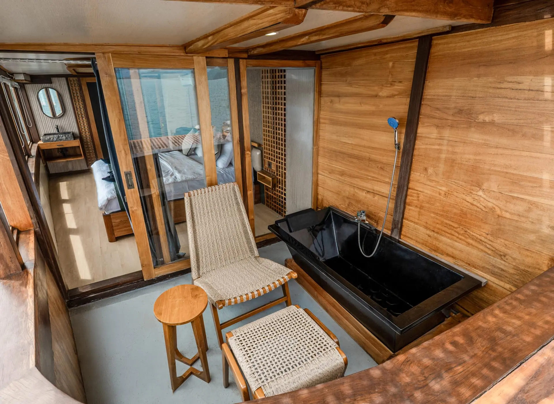 Marea-Signature Cabin-Balcony 1